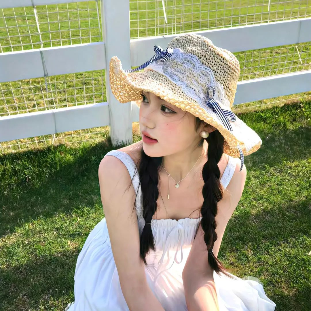 树林里的夫妻海报